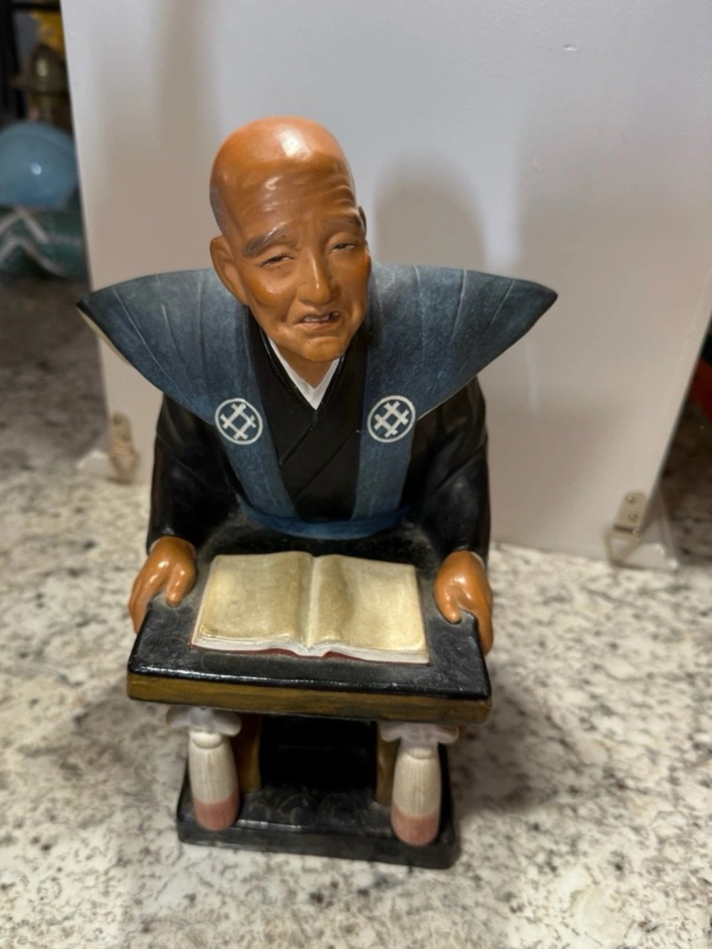 VINTAGE RARE HAKATA URASAKI  JAPAN DOLL MAN OR MASTER TEACHER WITH BOOK